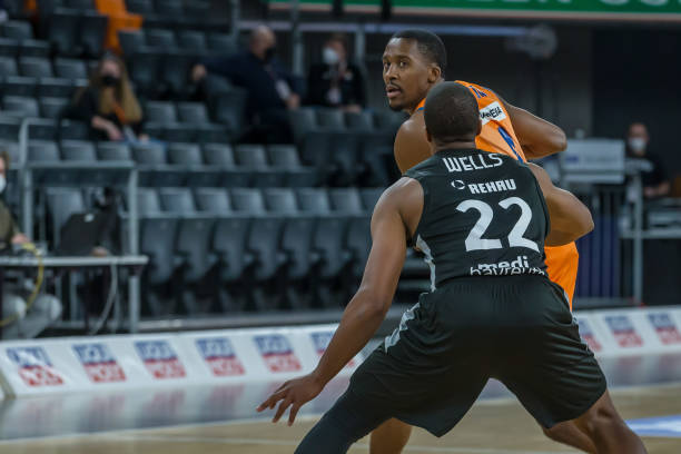 短暂的缺阵 短暂的缺阵