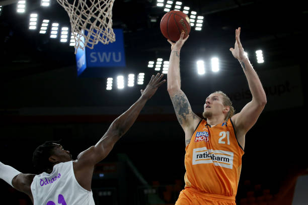 上提供了更 上提供了更